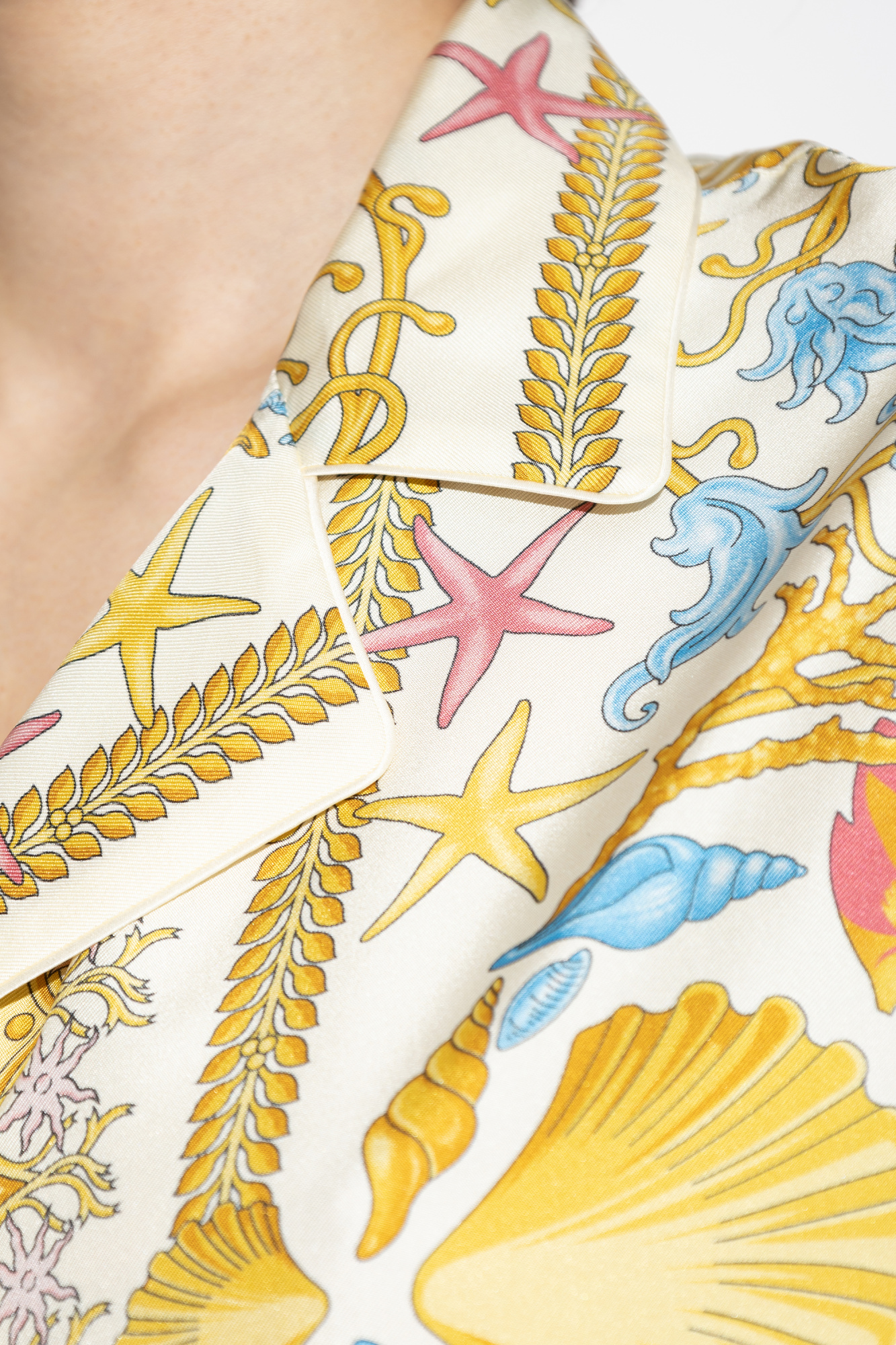 【関税&送料込】Versace Starry Sky T-Shirt Versace - Printed silk shirt Multicolor - The Corner